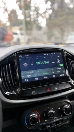 2019 Fiat Uno 1.4 WAY EVO STYLE 4X2 AA MT 5P lleno