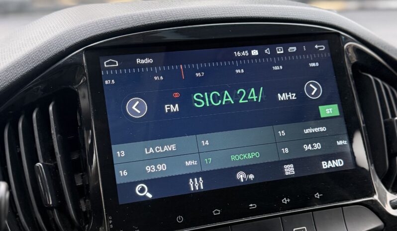 2019 Fiat Uno 1.4 WAY EVO STYLE 4X2 AA MT 5P lleno
