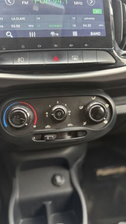 2019 Fiat Uno 1.4 WAY EVO STYLE 4X2 AA MT 5P lleno