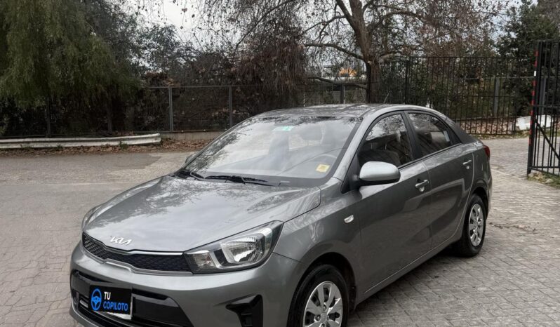 KIA SOLUTO 2022 lleno
