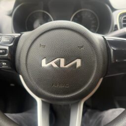 KIA SOLUTO 2022 lleno