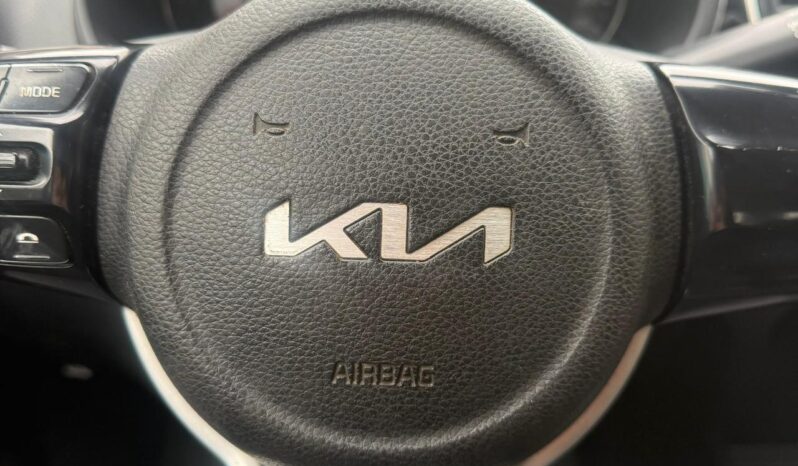 KIA SOLUTO 2022 lleno