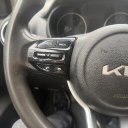 KIA SOLUTO 2022 lleno