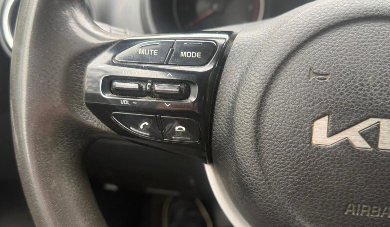 KIA SOLUTO 2022 lleno