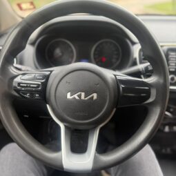 KIA SOLUTO 2022 lleno