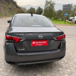 Nissan Versa Advance 2024 AT lleno