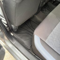 Nissan Versa Advance 2024 AT lleno