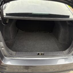 Nissan Versa Advance 2024 AT lleno