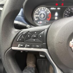 Nissan Versa Advance 2024 AT lleno