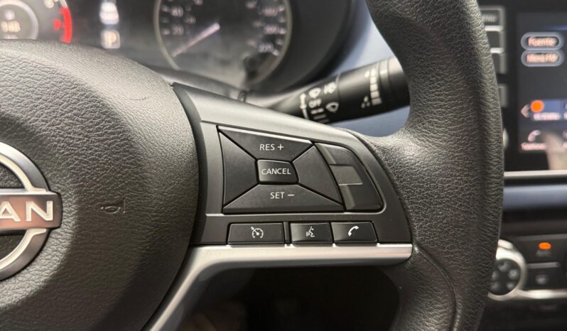 Nissan Versa Advance 2024 AT lleno