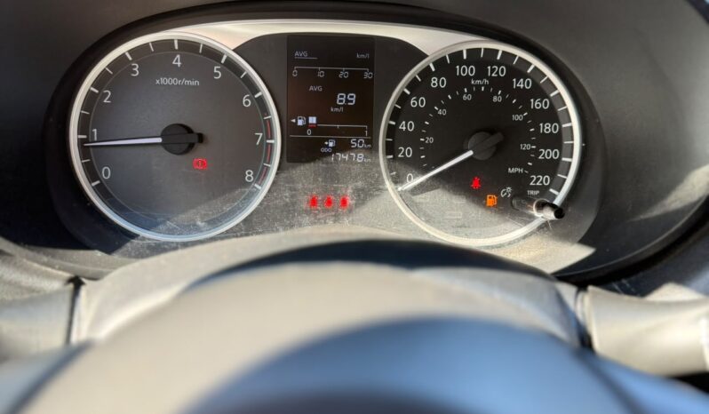 Nissan Versa 2024 lleno
