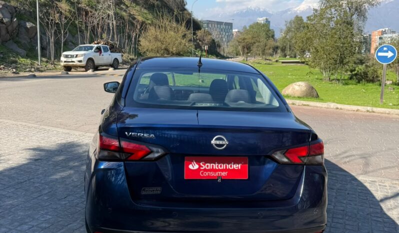 Nissan Versa 2024 lleno