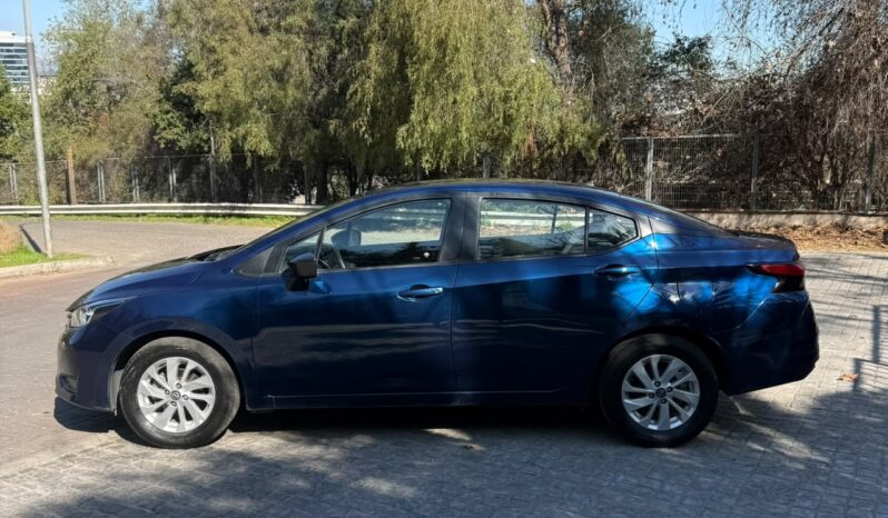 Nissan Versa 2024 lleno